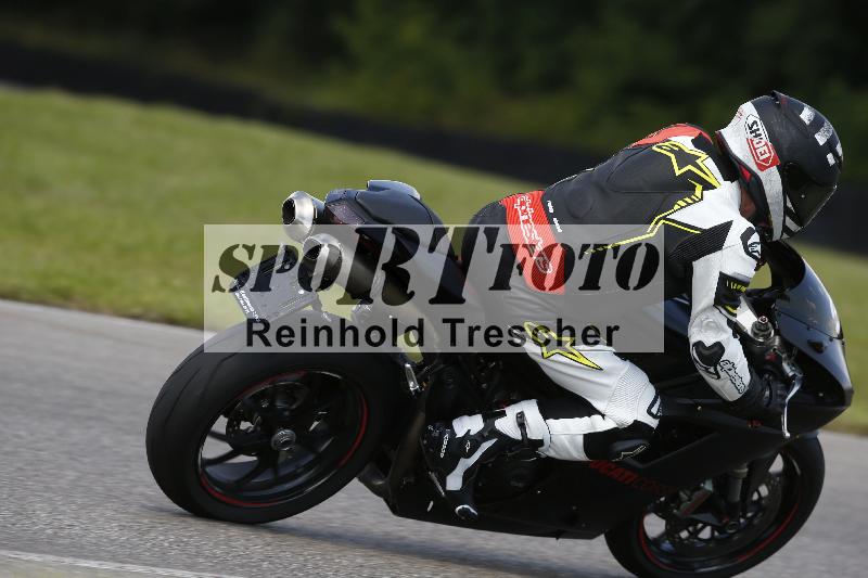 /Archiv-2024/29 12.06.2024 MOTO.CH Track Day ADR/Gruppe blau/38